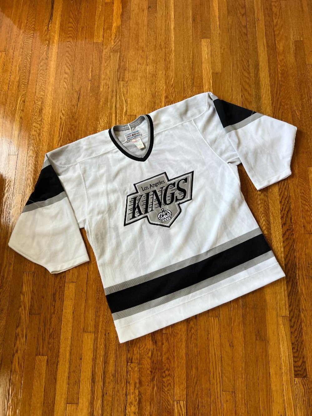 VTG 80s/90s Los Angeles Kings CCM NHL Center Ice Hockey Jersey - Size 44 / Large